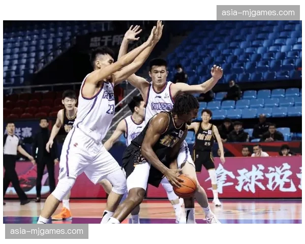 福建豹发力外援皮特森状态火热，季后赛搅局者角色凸显